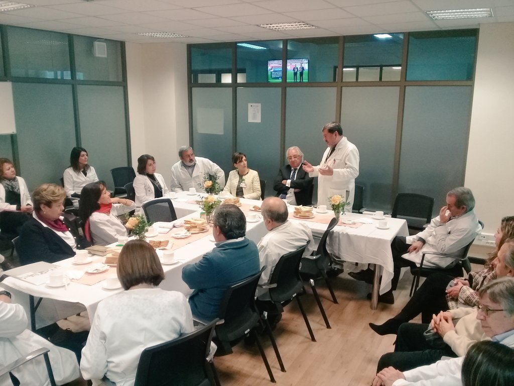 jorgesanhuezaas's tweet photo. #WorkShop Directivos Hospital #GuillermoGrant de #Concepción con Dr. Eduardo Vigil #ChiefMedicalOfficer @everis
#Health #ehCOS #eHealth https://t.co/rJ45xb4g1a