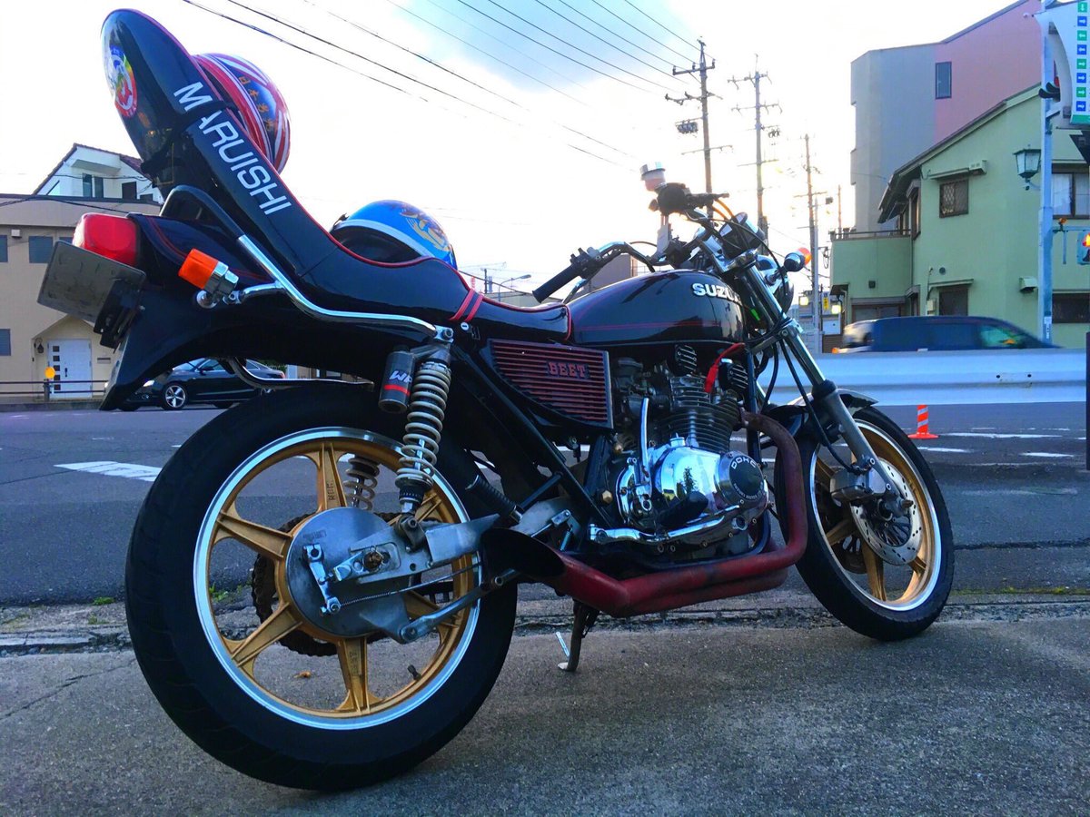 sym_hiroto's tweet photo. 大阪からcbx、
三重からGS盗難がありました。
どんな些細な情報でも構いません。
なにかありましたら連絡ください。
みなさんがリツイートを押すだけで助かる方がいます！
みなさんのリツイートが車体、犯人確保に繋がります。
どうせリツイートしても一緒とか思わずお願いします！！ https://t.co/RA73gGxfV7