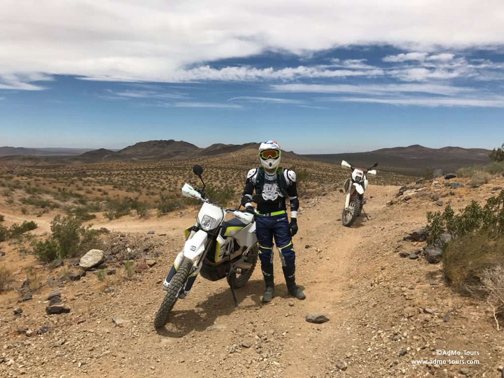 AdMoTours's tweet image. Dirt bike training (Intermediate) near Los Angeles: Get to understand communication on the trails and find your comfort to be a safer rider