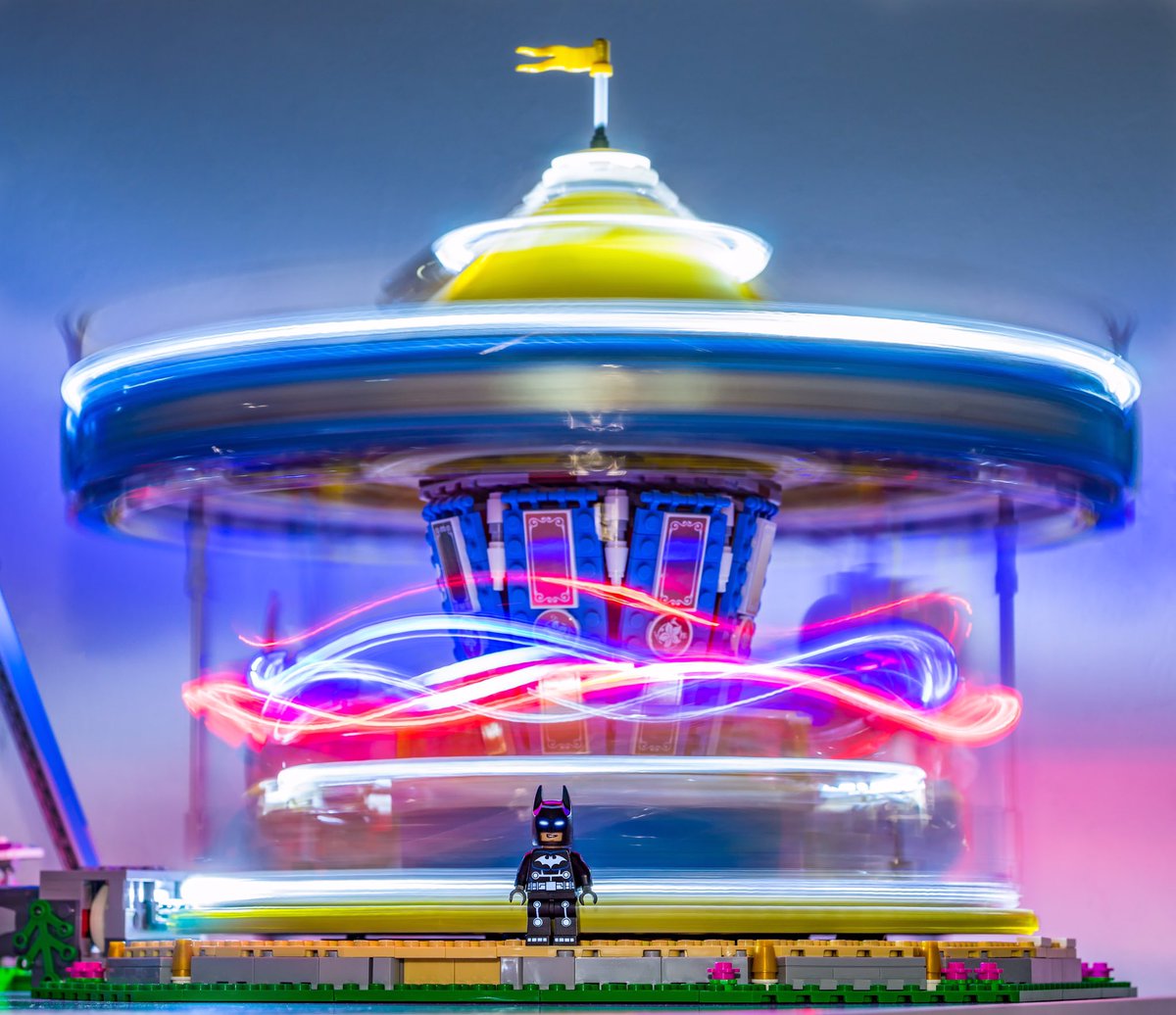 realSeanDouglas's tweet photo. #legobatman #legocarousel #lego #longexposure @LEGO_Group https://t.co/8w7BN1Q0HN