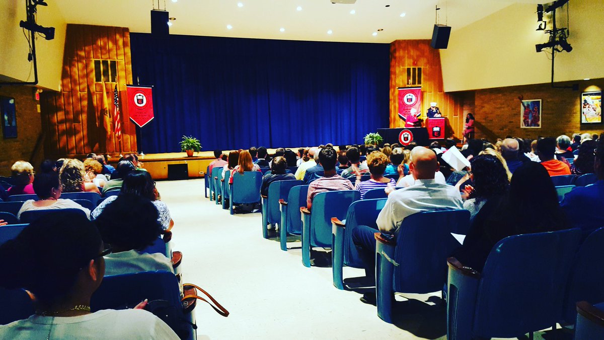 ehscavalier1's tweet photo. Senior Awards Program underway. Congrats, to all! #gocavos #classof2017 https://t.co/vc4MPXUUg8