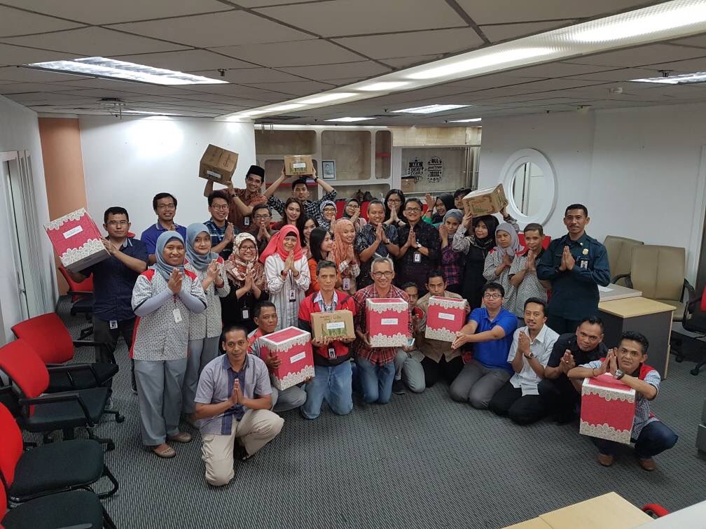A_Sugiarto2015's tweet photo. #LivingTheTelkomWaySnP 
SRM,RM,CA,SL,n all ❤️

The Greatness of a Company is defined by its People and Culture (Achmad Sugiarto,Best RM'16) https://t.co/HZ3hjUTkjH