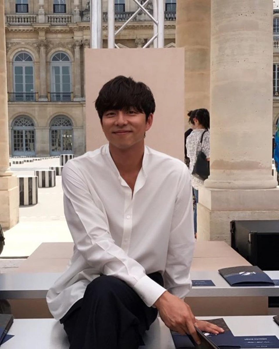 annecurtissmith's tweet image. I walked by this the other day. We are in the same country &amp;amp; city! Meant to be! Ahh! #GongYoo you are killing me! Always so near yet so far!