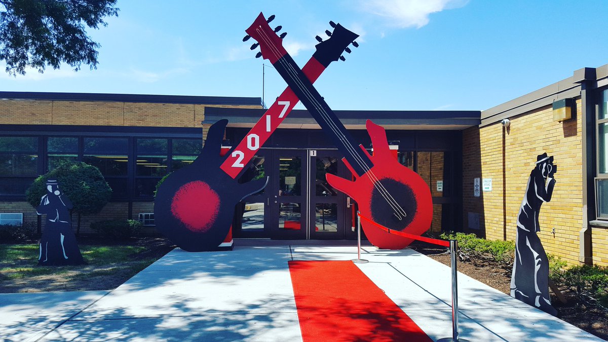 ehscavalier1's tweet photo. Project Graduation parents are amazing! #gocavos #classof2017 https://t.co/ef3WvRMoW4