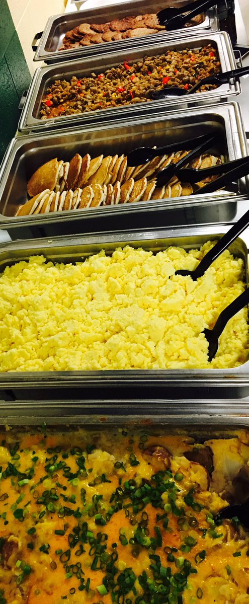 CSURamFuel's tweet photo. @CSUFootball Re-Fueling with their Post-Workout Breakfast! #Antioxidants #BalancedPlates https://t.co/sN85aC0BZY