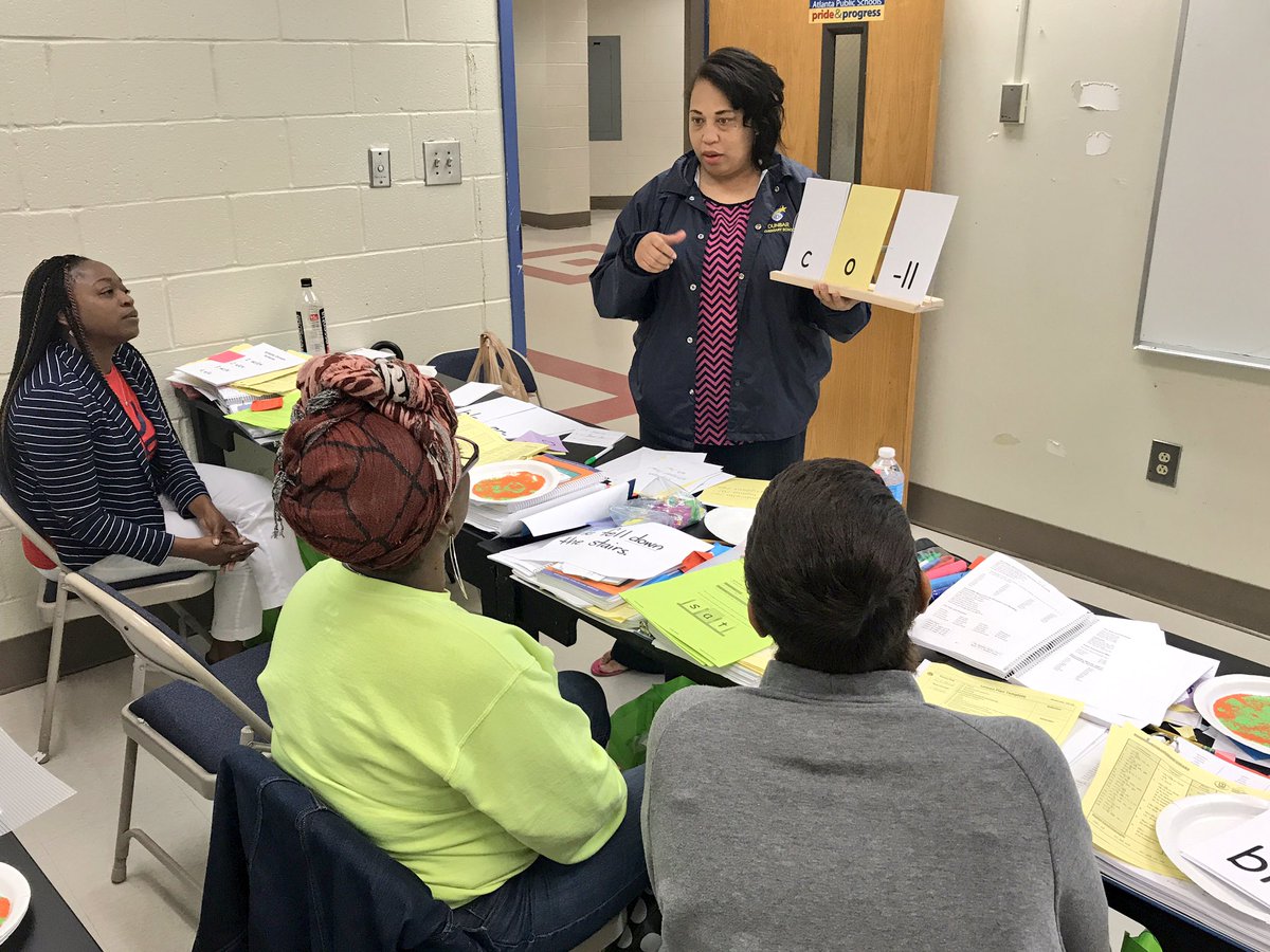 apsupdate's tweet photo. Thank you @atlchampgame @ChickfilA @CFAPeachBowl & @CFPExtraYard 4 changing the game for literacy for 25,000 APS students! @ATLsuper https://t.co/4HEC6k3Njx