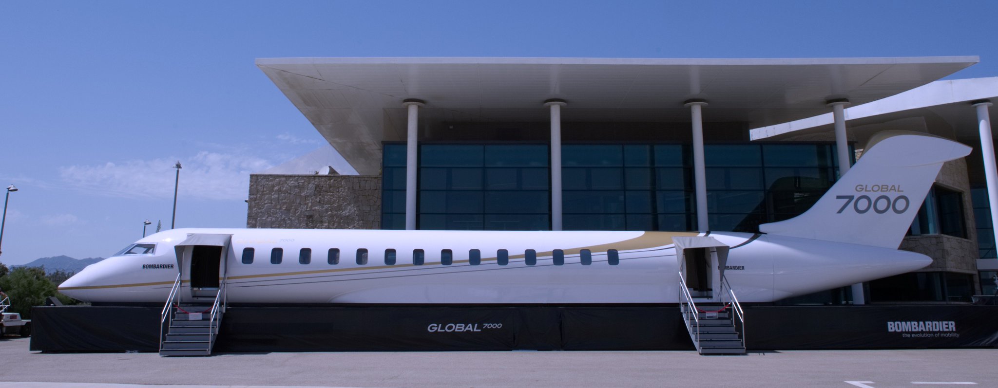 Bombardier Jets on Twitter "Set up for summer! The Global 7000 mockup has started its summer