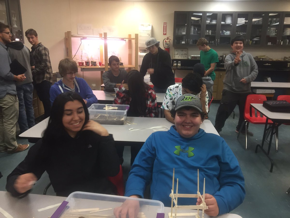 Tarapeet6's tweet image. @PACarlton environmental 20 learning about drilling oil #saderscience