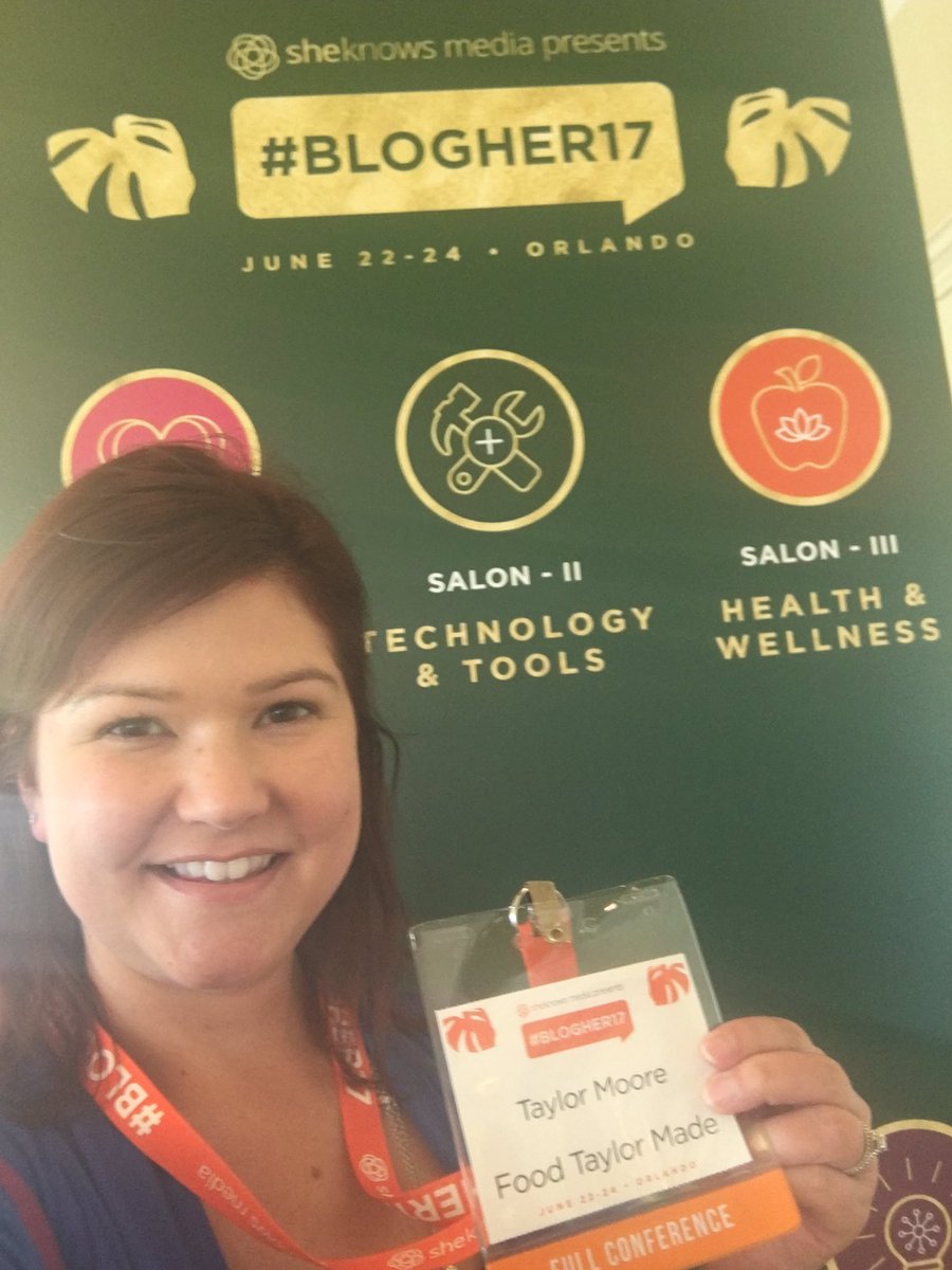 FoodTaylorMade's tweet photo. The reawakening has begun! Hungry?! #BlogHer17 #FoodTaylorMade https://t.co/FatEikDler