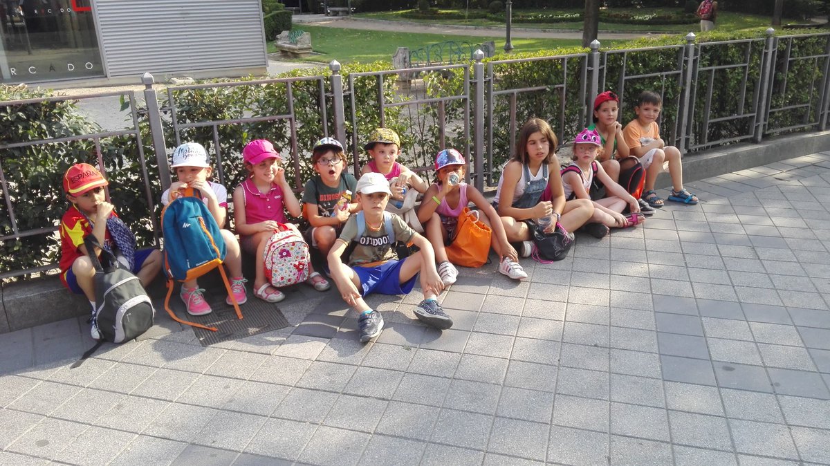 alestecj's tweet photo. Ultimo dia del curso para despedirnos los niños de la ludoteca y de +Que arte nos fuimos de excursion a las moreras. https://t.co/WCIlvcUsHj
