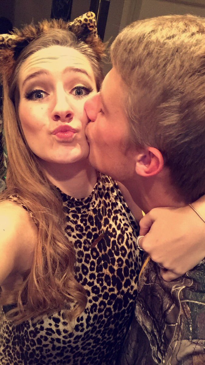korifreeman's tweet photo. I can't believe it's been 3 years... I'm thankful for you every single day!!! thanks for being my best friend for the past 3 years xoxo❤️ https://t.co/WspsVCMe4d