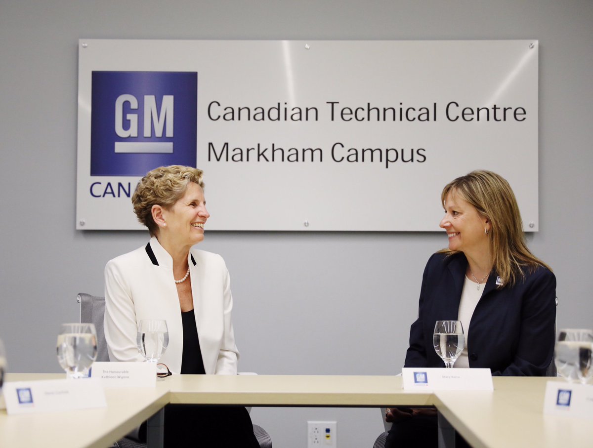 Kathleen_Wynne's tweet photo. Talked trade, innovation &amp; ensuring competitiveness in our auto sector with CEO &amp; chairperson @mtbarra &amp; others in the driver’s seat at @GM https://t.co/nmZ2nGuLCX