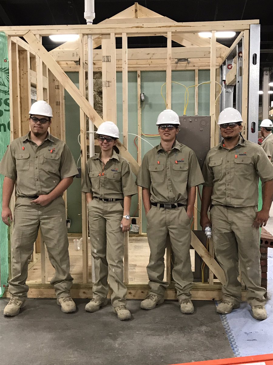 BeltonCTE's tweet photo. It's a wrap! TeamWorks! #NLSC2017 #WeAreAllTigers @BeltonISD @skillsusa https://t.co/0iYhgNZiMU