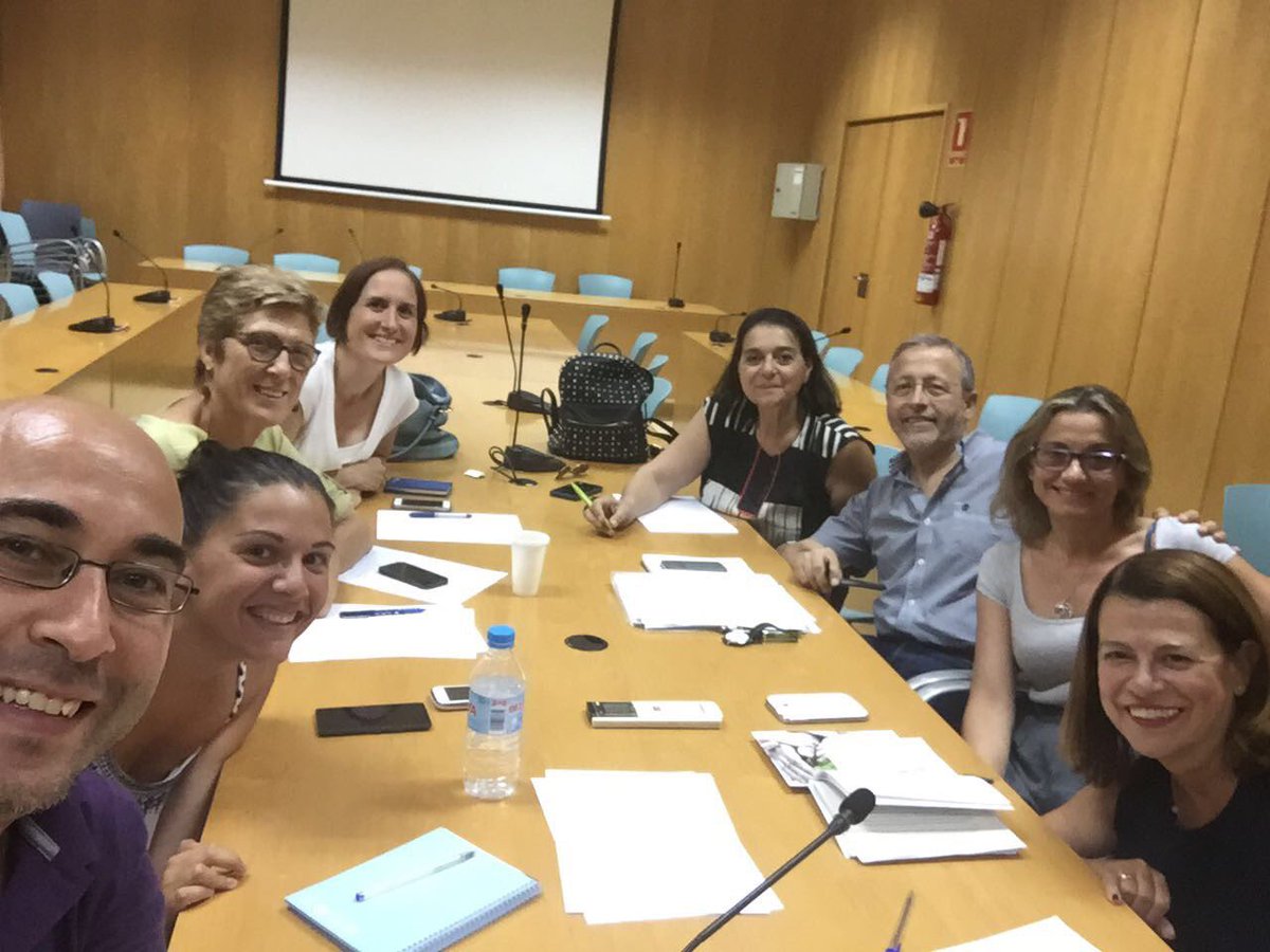 SVMPaliativa's tweet photo. El grupo de formación @SVMPaliativa reunido con gran ilusión para seguir trabajando por unos #PaliativosVisibles https://t.co/t3eSUb7I1L