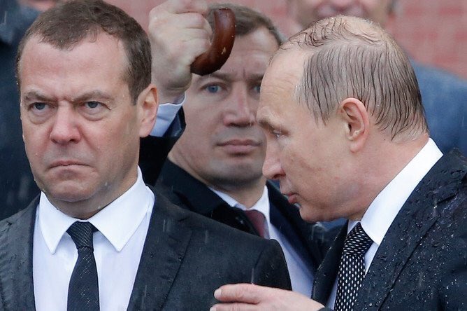 nikolai_polozov's tweet photo. Придумайте подпись https://t.co/CkXnUrY7Mg