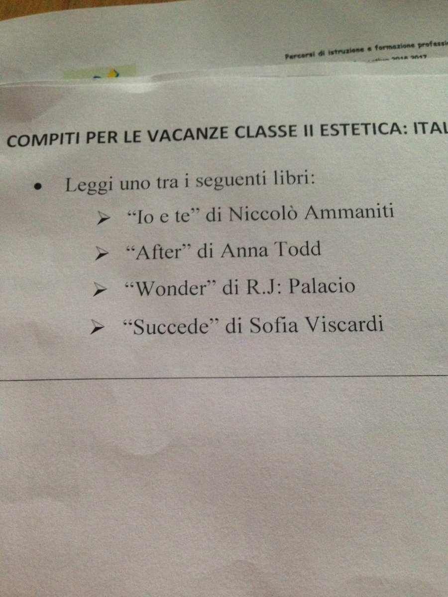 Carmenpalomba_'s tweet photo. @sofia_viscardi  sofia guarda che libro ci ha consigliato la prof da leggere per le vacanze 🔝💕 https://t.co/rxClCi88yN