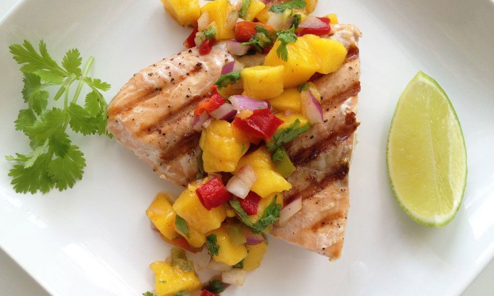 LeroyTurkey's tweet photo. Mango salsalı ızgara somon.
#tarif #yemek #runnersworldtr https://t.co/vSWiz0clWq