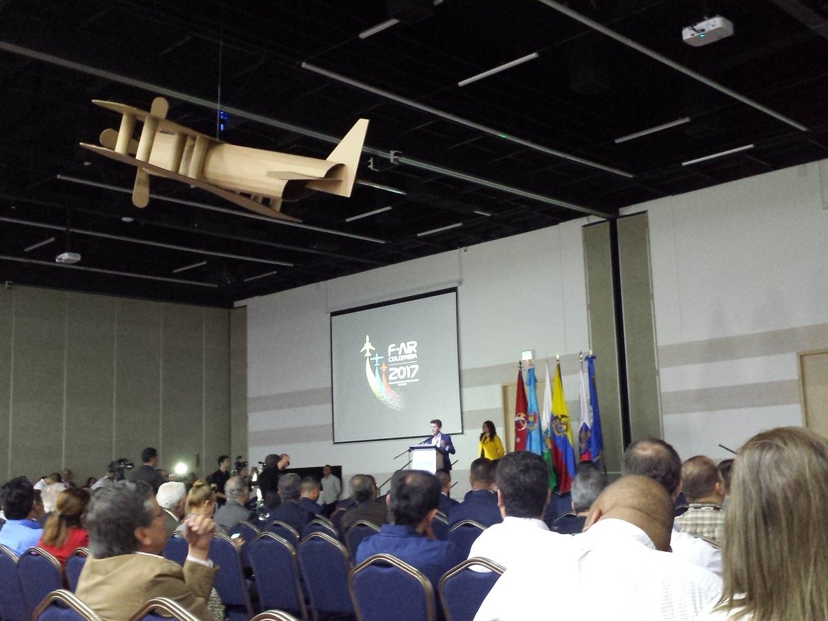 A esta hora en Rionegro se presenta Feria F-AIR Colombia 2017.. Octava versión. Enfoque Positivo Noticias 16 años.