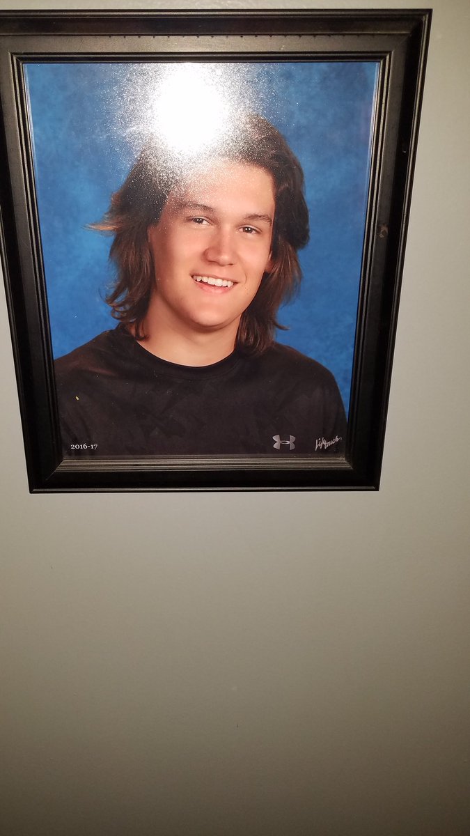 Fredie381's tweet photo. Why did I ever cut this luscious mane off #itllbeback https://t.co/exdVUCMYNY