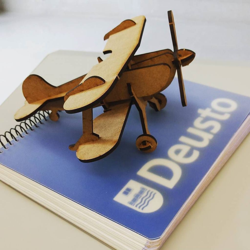 deustoPhoto's tweet photo. Volare, oh oh. Cantare, oh oh oh oh... Foto de @neretxupi en el #fablab #deustofablab #deusto360 #fablabeando #des… https://t.co/UPVm12jpvm https://t.co/gfi5mtd2bE