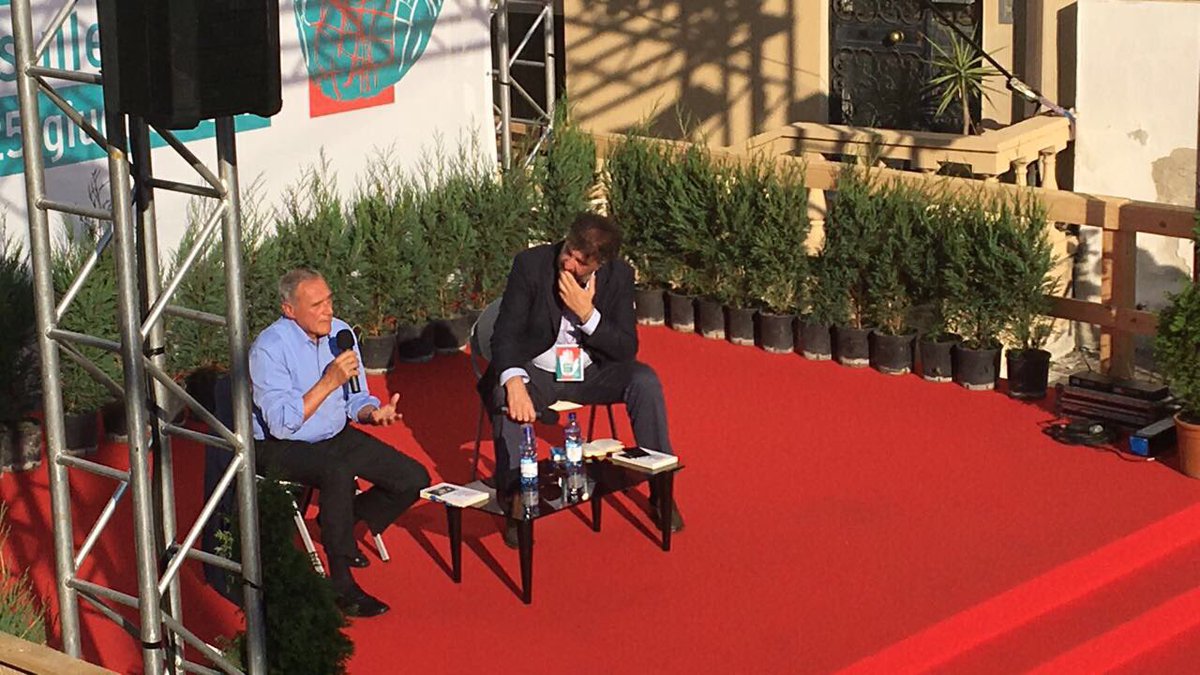 tramefestival's tweet photo. «Non basta un rinnovamento delle persone, vanno rinnovati i comportamenti. Il rinnovamento della politica deve incidere su valori e ideali.» https://t.co/hXguLHpTeI
