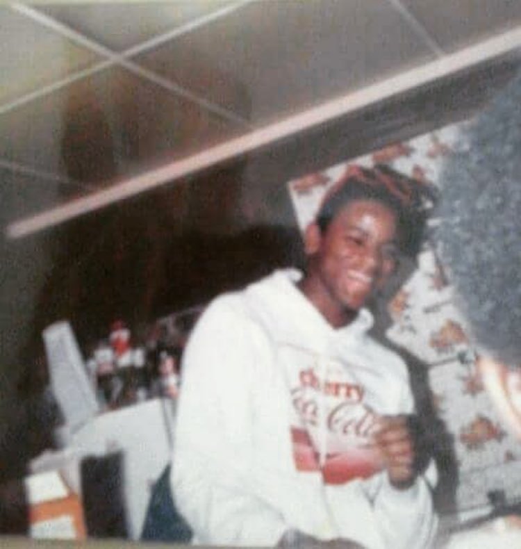 TKevinharris's tweet photo. Daddy if only he could see us now...
#bigkenny #restinpeace #wemissyou #livethrough #us https://t.co/Sc0ahdV0Oz