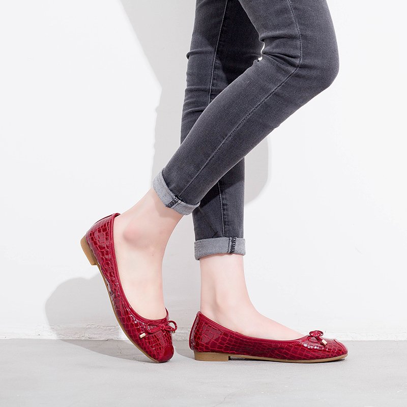 Heels321's tweet image. #styleblogger #white #whatimwearing #sneakersholic #tattoo #bootsshoes #ballerinat #igerscopenhagen #heelscewek ladysto.com