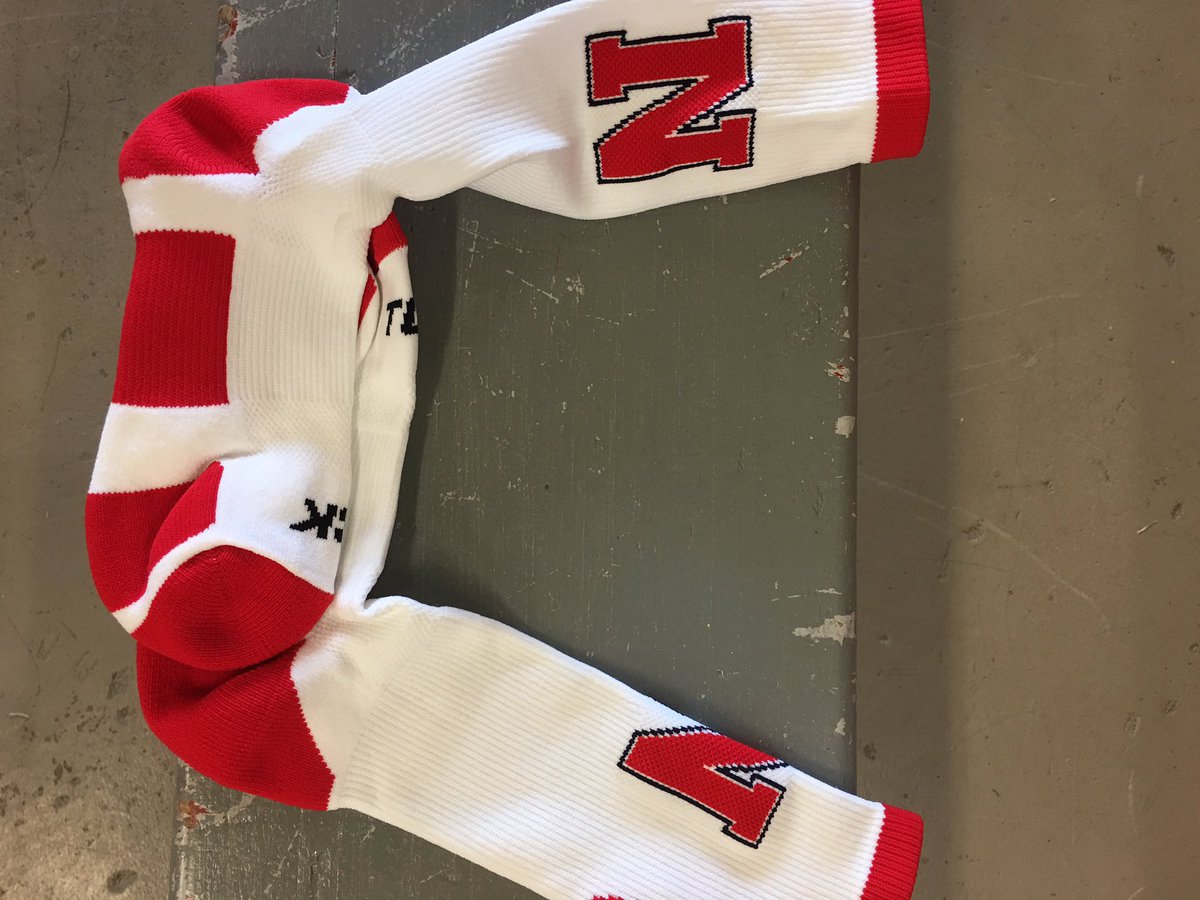 BravesNMS's tweet photo. New gear, clean locker room, who's ready for the 2017 season? #REALmanprogram https://t.co/VLHEtmUaIJ