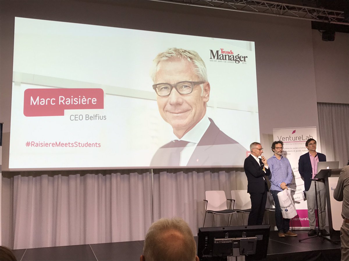 roald's tweet photo. Philippe Laurent (@UniversiteLiege #IoT researcher) wins "coup de coeur" award from @Venturelab_be #FR2B #VentureDay #RaisiereMeetsStudents https://t.co/8qxpWggiuG
