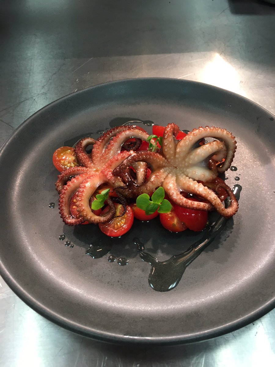 Tim Delaney (@goodmanskitchen) on Twitter photo On the menu tonight <a href="/GoodmanCITY/">GoodmanCITY</a>, be quick as I've already sold 4 and it's not even 6pm💪💪💪 On the menu tonight <a href="/GoodmanCITY/">GoodmanCITY</a>, be quick as I've already sold 4 and it's not even 6pm💪💪💪