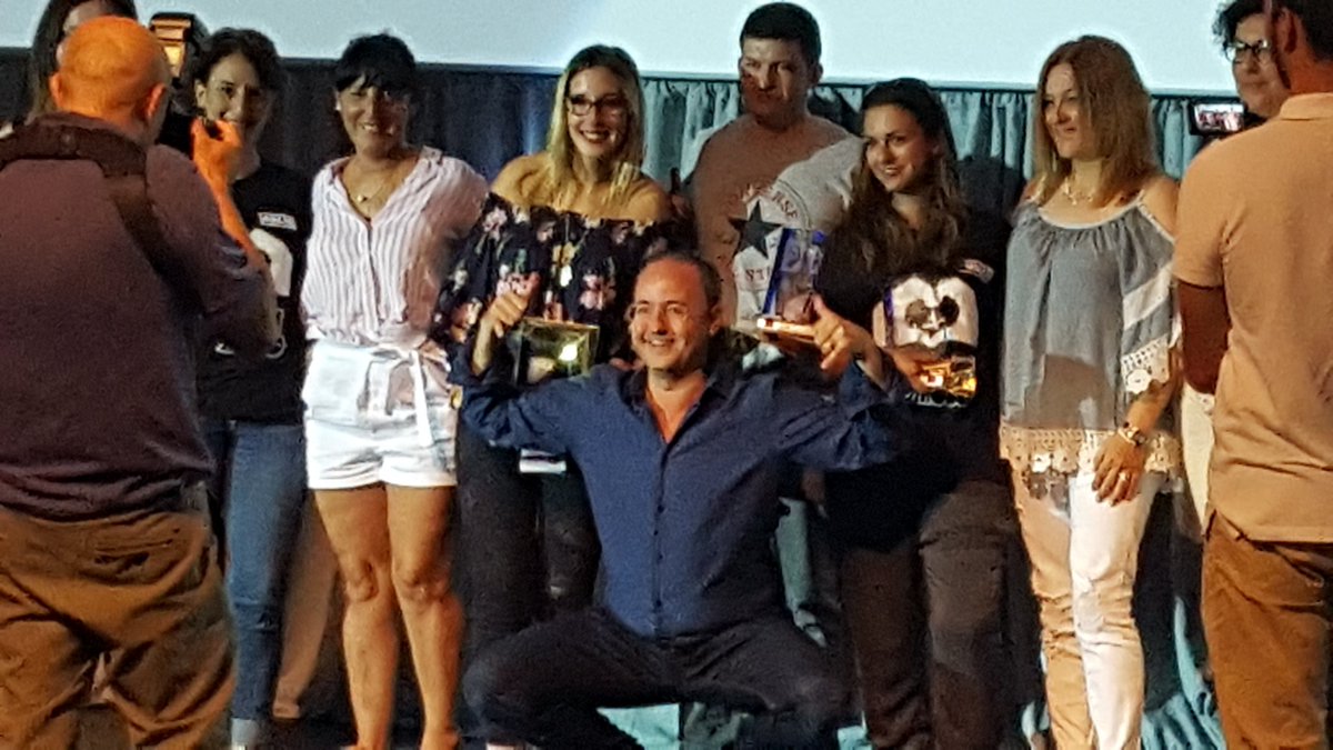 AutogrillIberia's tweet photo. Mónica, Aroa y Adalberto ganadores de los Premios Compromiso, Orientación e Innovación #Autogrill17 https://t.co/rYuDrYXLqg