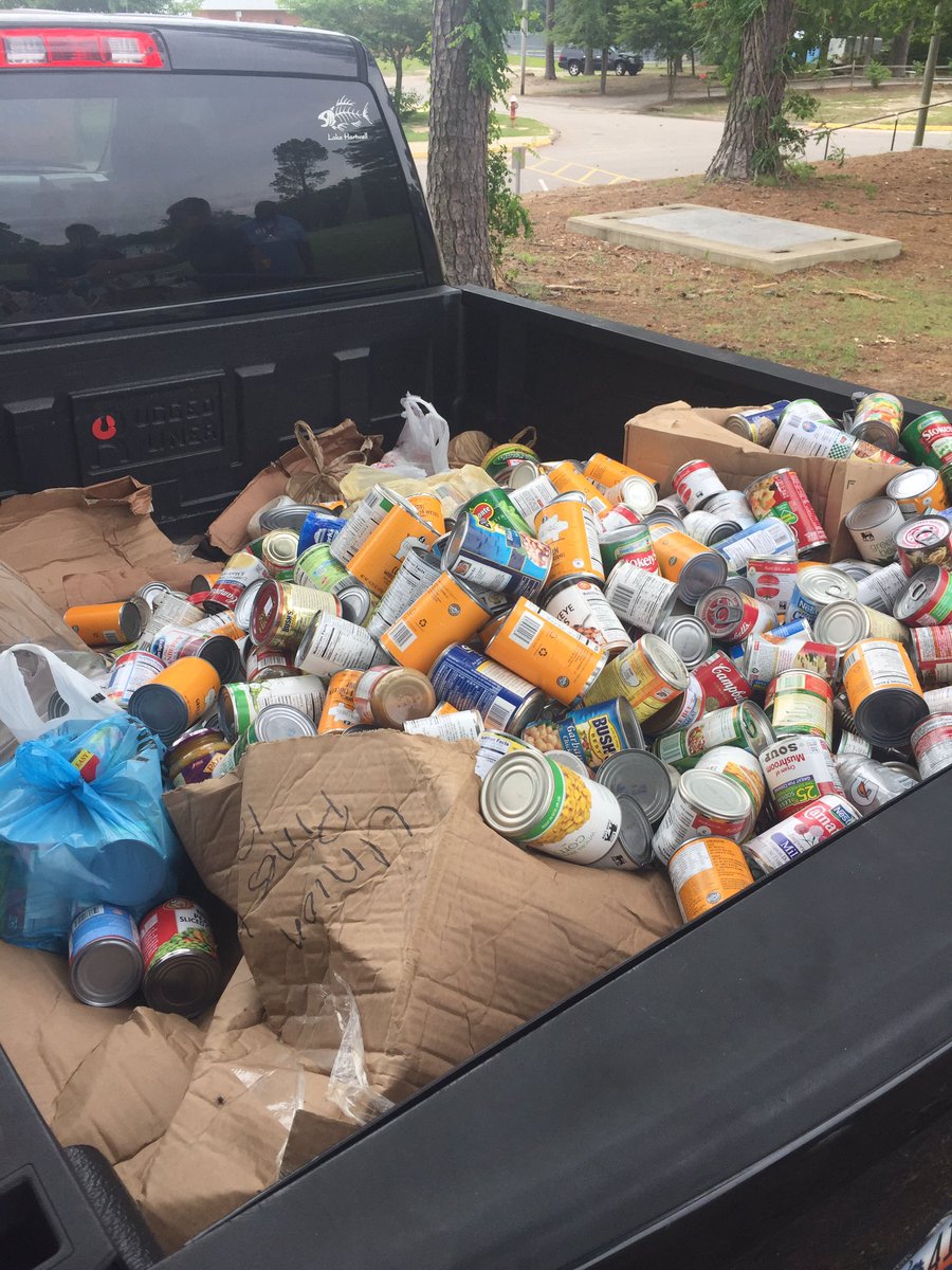 UPHS_Football's tweet photo. The real reason for the #RightStart7on7 tournament. Over 2,000 cans in the back of a truck! #ServiceWheel https://t.co/bmufsAwLJ7