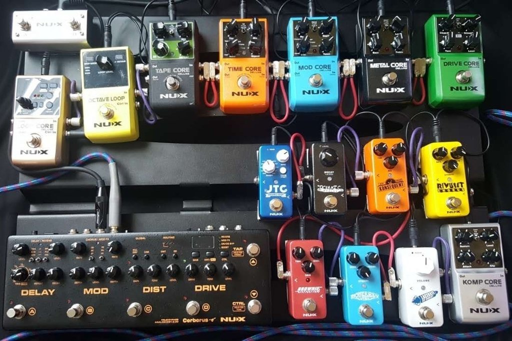 EffectsDatabase's tweet photo. Several new pedals in the bottom left corner this @nuxefx pedal board!
#nux #nuxfx #nuxefx #minicore #cerberus #ne… https://t.co/A85uBYbdCD https://t.co/FjEOt7TuZO
