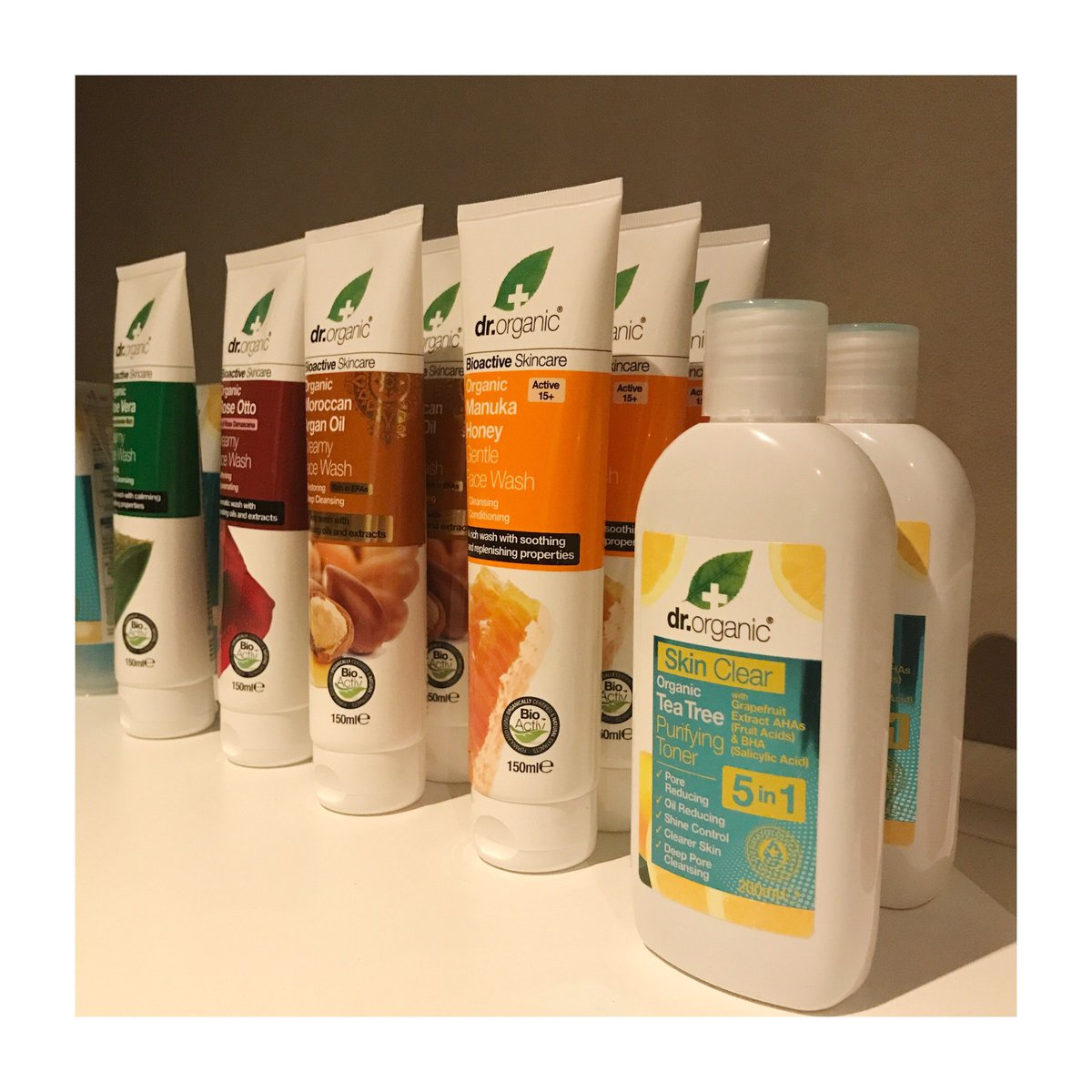 The wonderful <a href="/dr_organic/">dr organic</a> here at our #pegasusretreat giving guests a tailored, natural facial experience that suits their skin best! 🌱🌿🍃