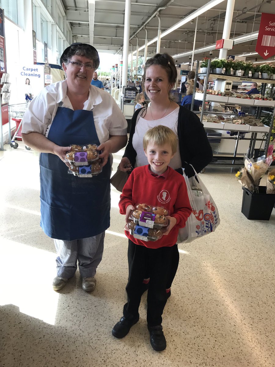 After having issues with our Freezers, we have baked the remaining frozen muffins and are giving away free to our customers 😃☀️☀️#happydays