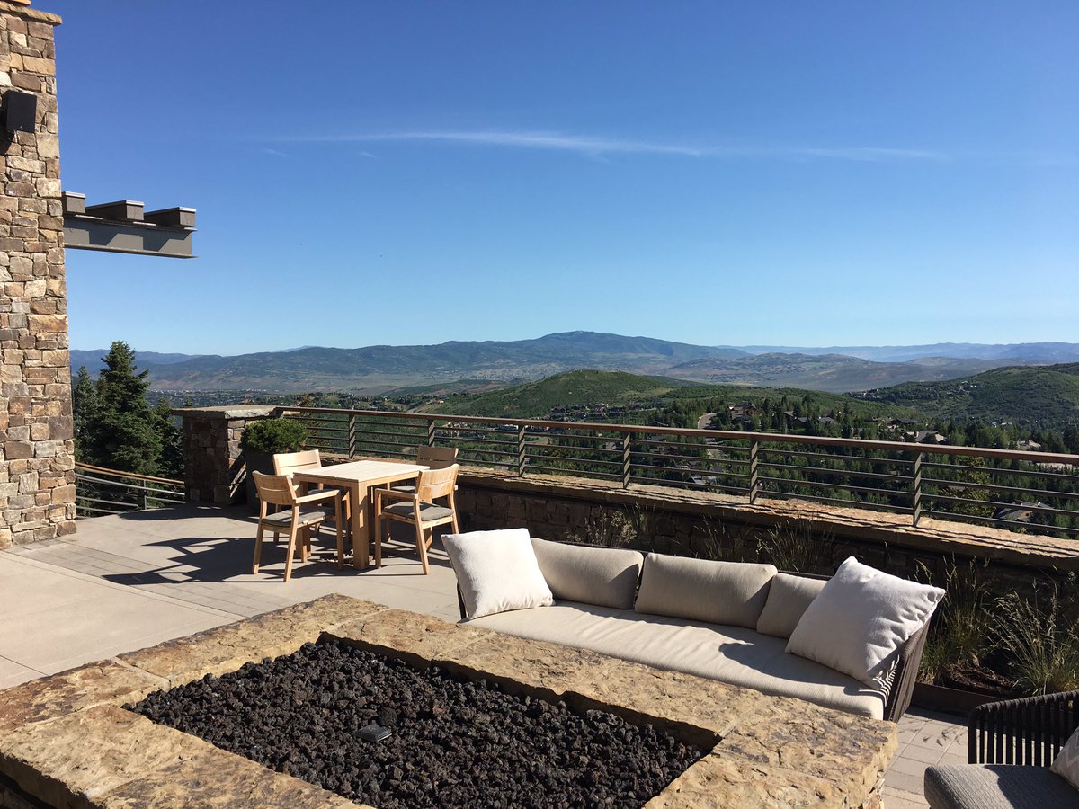 CTeng's tweet photo. Wrapping up another great #TelarusSummit at the Stein Eriksen in Park City https://t.co/BbjKPQeawK