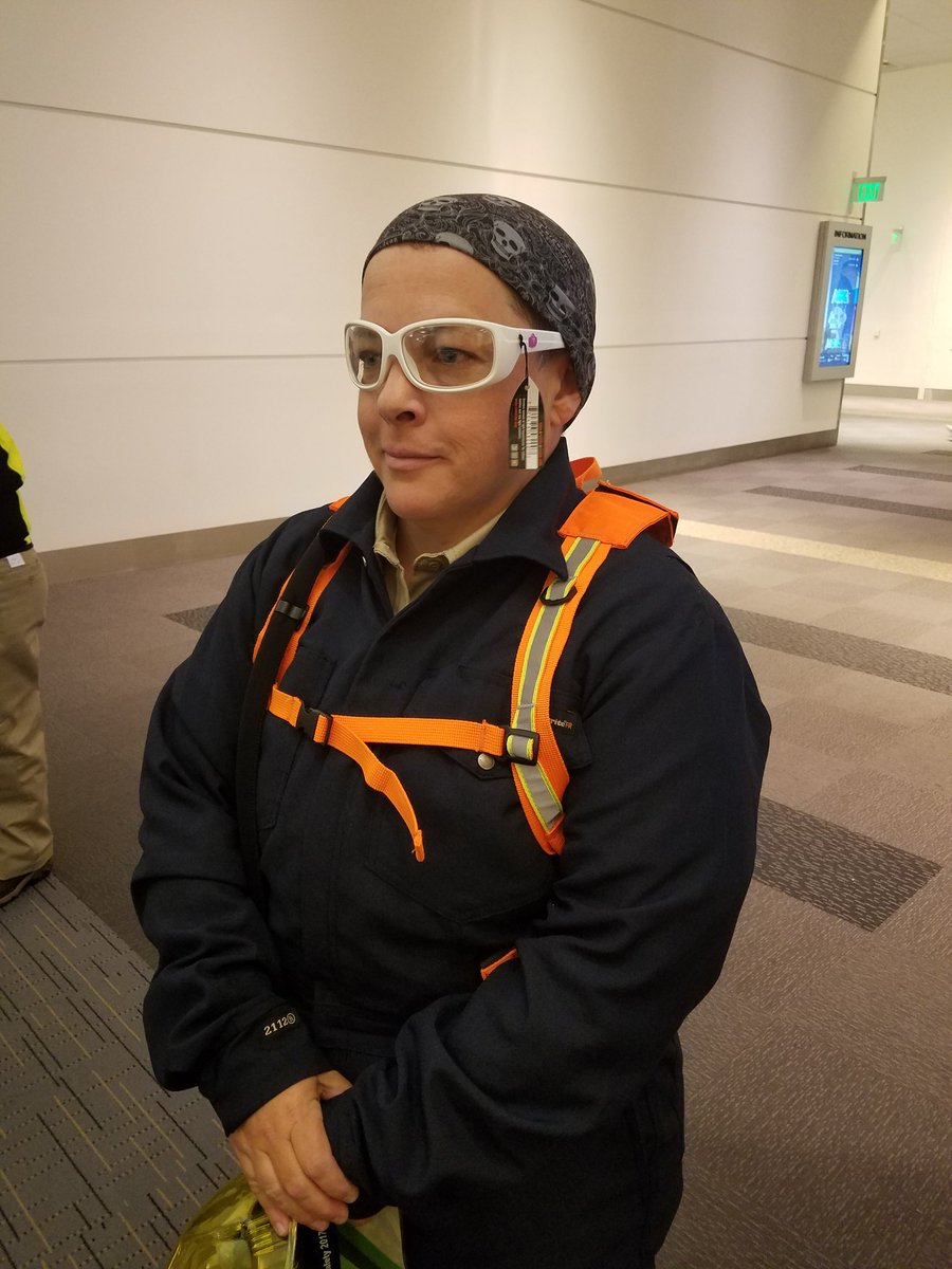 abbyferri's tweet image. The 1st @WISEconnects fashion show is starting soon in room 407... #Safety2017