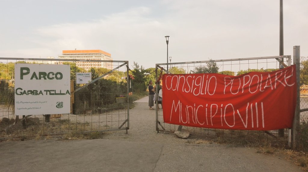 Core online tweet media