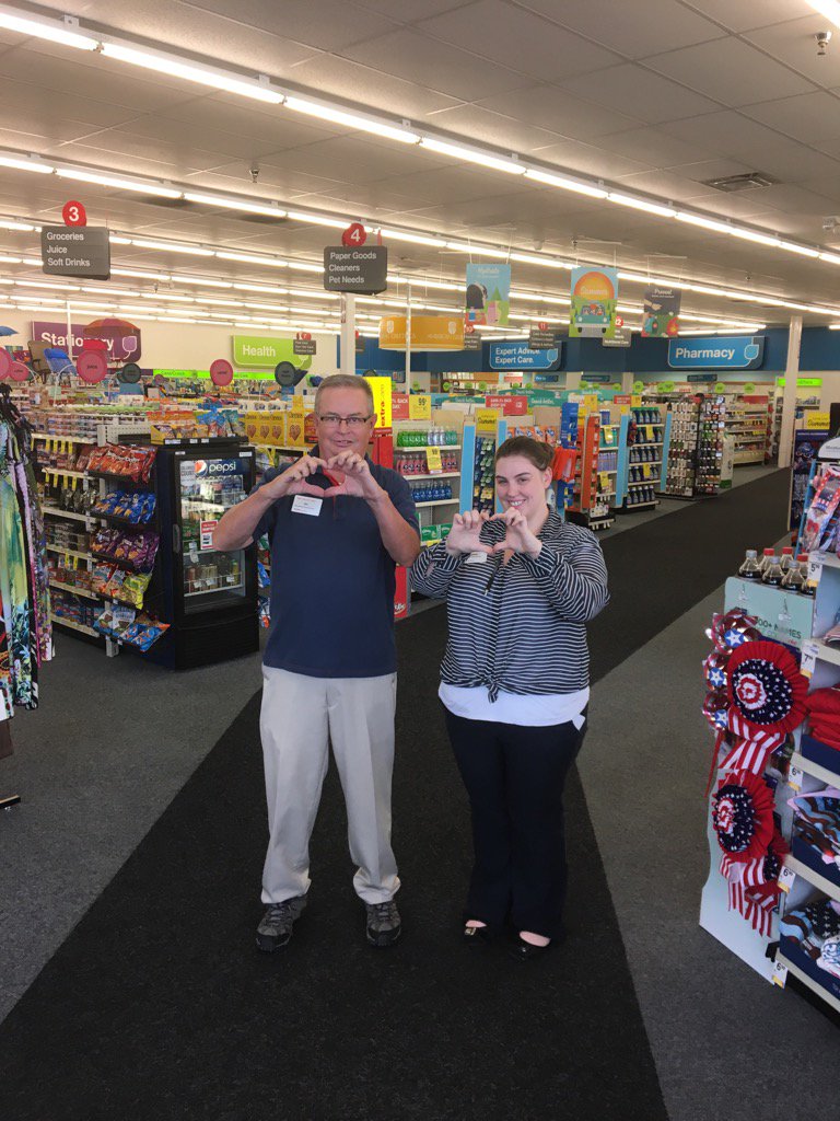 jeffgatescvs's tweet photo. #sharecare #region36  Great job Jim &amp; Cheyenne!! Full Heart Club for May!! Thanks for  taking care of our customers https://t.co/Fa2geKxr2w