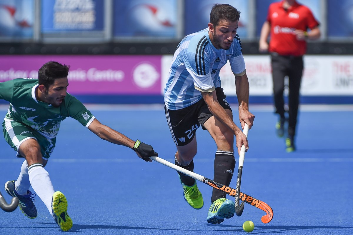 ArgFieldHockey's tweet photo. Las 📸 del triunfo de #LosLeones 3-1 vs Pakistan por los 4tos de final de la #HWL2017. Gentileza de @yhucken. Más en 👉https://t.co/kqSeSeK3gP https://t.co/3SVXyjvqdz