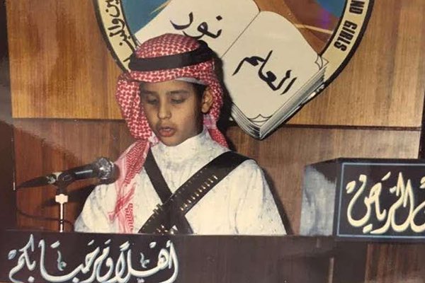 Kh_alhamud's tweet photo. معلمون وزملاء دراسة يكشفون جوانب من شخصية #ولي_العهد

https://t.co/bN65vW4iW8

 #محمد_بن_سلمان_وليا_للعهد https://t.co/dwe6e5h5Ku