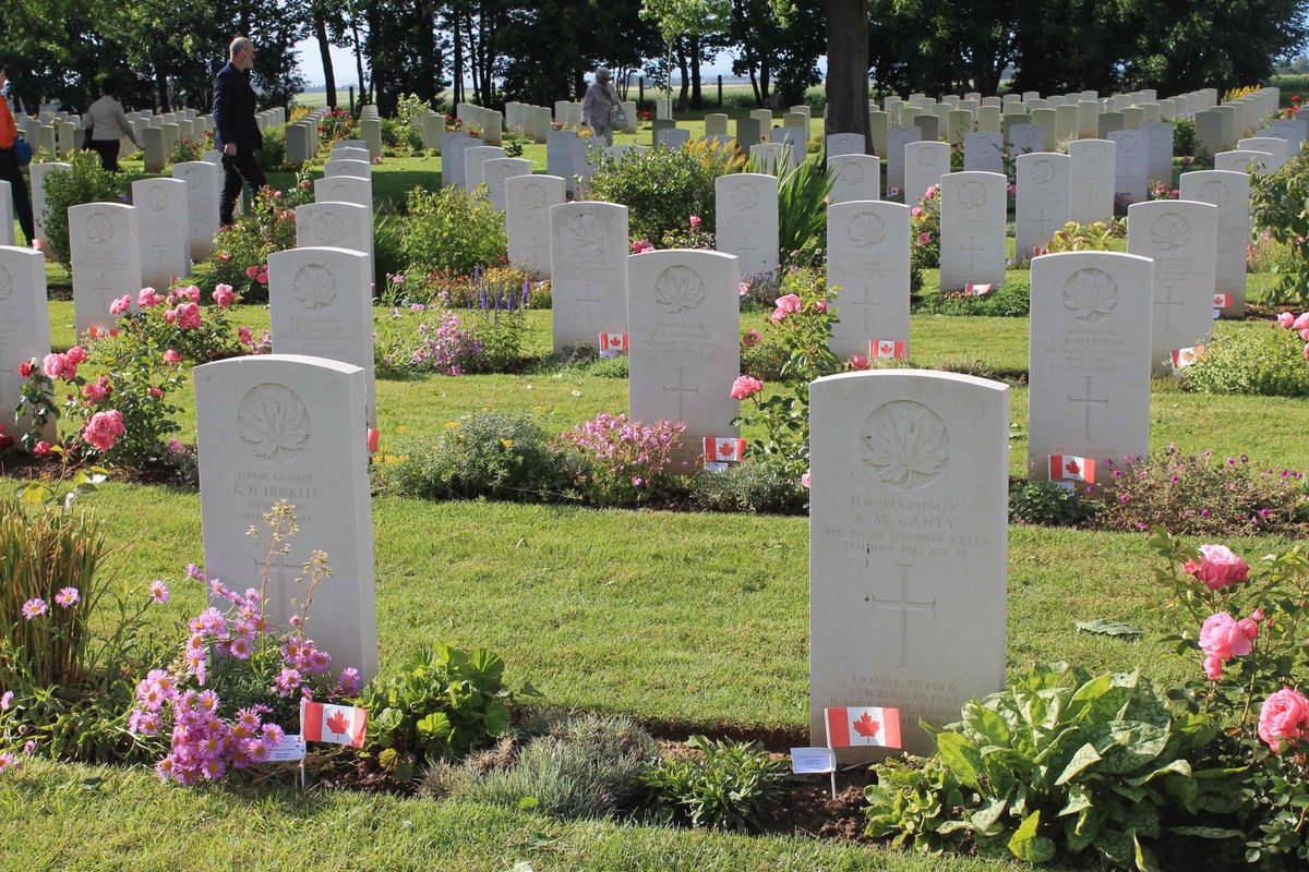 JunoBeachCentre's tweet photo. Thanks to all of the Canadian schools who supported this year's #Flags4Beny Campaign! https://t.co/eKH69tjyXm https://t.co/gfaceGv2fe