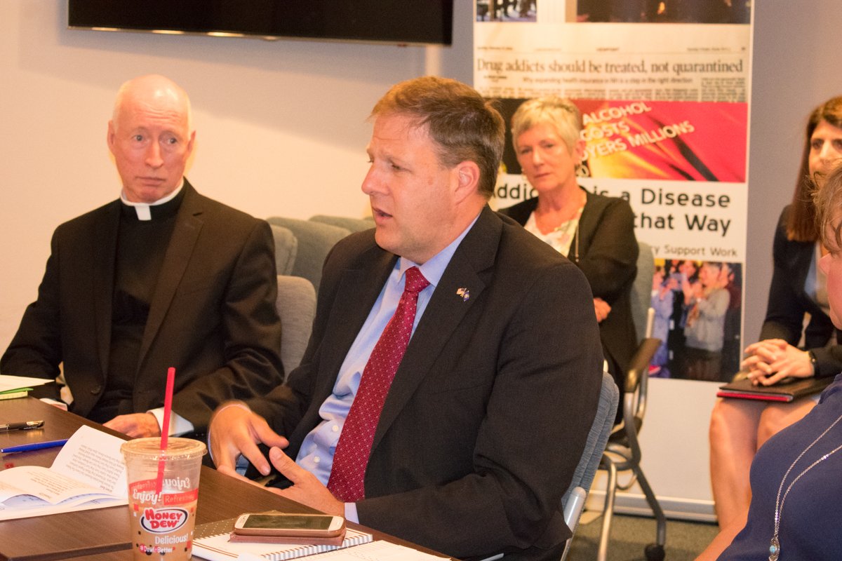 CC_NH's tweet photo. Gov. Sununu at Friends of NH Drug Courts w/ @CC_NH Counseling Services head Fr. Mahoney, who sits on the board.#Recovery @_ALLRISE_ #Opioids https://t.co/u6rnau2MiX
