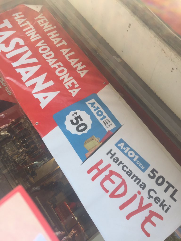 aclkkm's tweet photo. @VodafoneDestek Allah'ını seven bu şardan uzak dursun bu firma yalancı 50 tl 25 düştü diyorlar sonra faturalı hat alana değil köntörlü hat alan diyorlar https://t.co/TgntfApj87