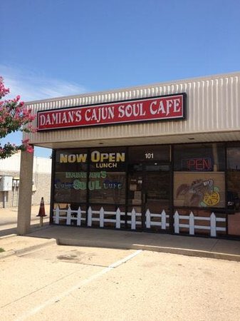 HotspotsDFW's tweet photo. Damian's Cajun Soul Cafe 
185 S Watson Rd
Arlington, TX  76010
Rate: ⭐️⭐️⭐️⭐️⭐️
Price: 💲
The best Cajun food in the world!! https://t.co/VWTELvi8KL