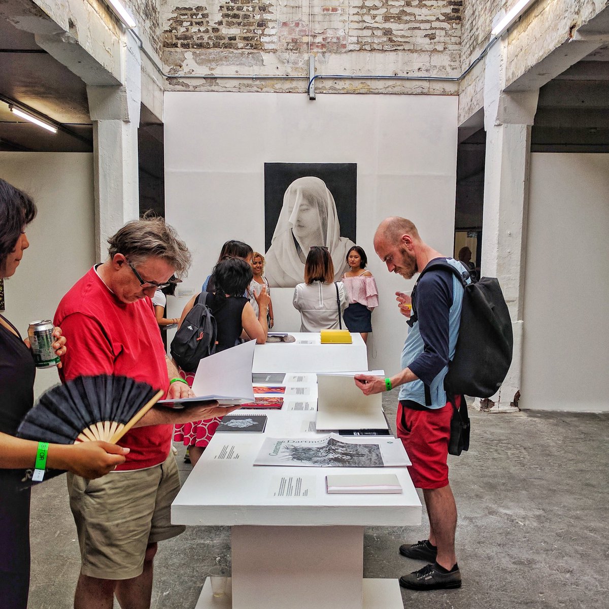 UEL_News's tweet photo. We're at @CascadeUel's private view @FreeRangeShows in the @trumanbrewery
Come in to see some of our Photography students' final year work 📸 https://t.co/WzRWrZm7yn