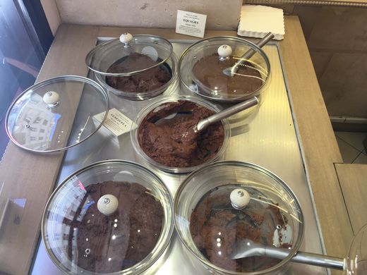 A Paris must is tasting the intensely rich chocolate mousse created by Patrice Chapon ow.ly/uxaP30cOyBk <a href="/ChocolatChapon/">Chocolat Chapon</a>