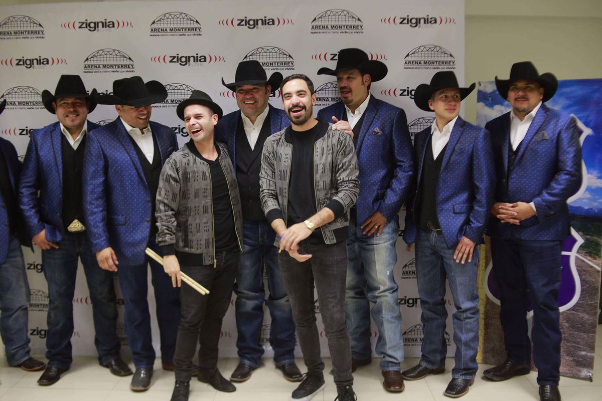 becerrosmx's tweet photo. Grandes Amigos @VagabondsMx @grupointocable 🙏🙌🙌 https://t.co/n1eD72O2ec