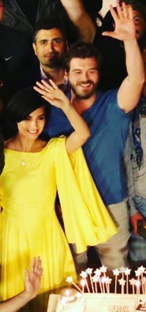 ChiChiYcl's tweet photo. Son kez #CesurveGüzel izlemenin hüznü çöktü içime.Yüzyılın çifti Tuba Büyüküstün &amp; Kıvanç Tatlıtuğ'u keşke birkaç sezon daha izleyebilseydik https://t.co/JlVeXcA3Zz