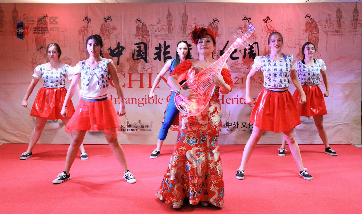 On June 21, China Culture Week themed in “Intangible Cultural Heritage：Inheritance and Innovation”  launched in China Cultural Center.